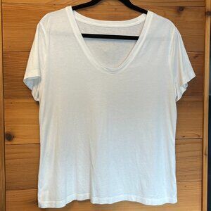 A New Day White T Shirt - L